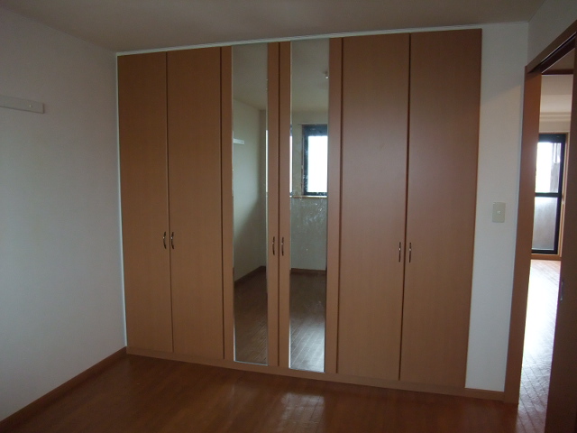 ヴィラ　エスポワール302号室 クローゼット