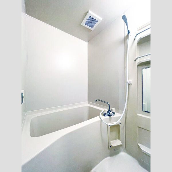 ピアエスポワール203号室 浴室