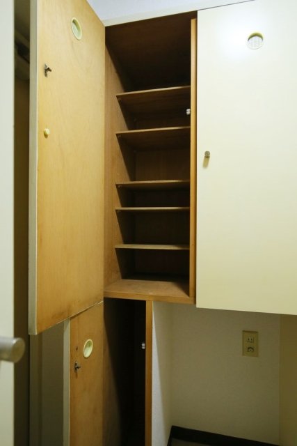 ワコーレ花小金井2階 靴入