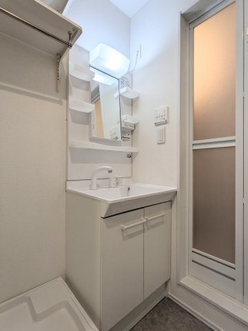 ラグゼフラット東六郷0206号室 洗面