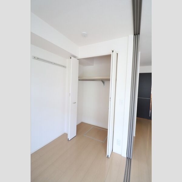 エミナンスⅡ201号室 クローゼット