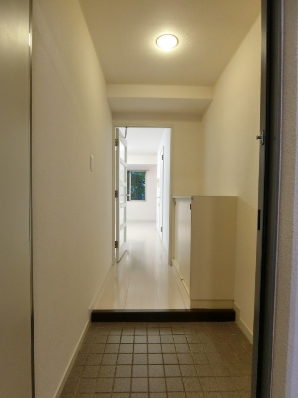 ベルセル南青山2階 玄関