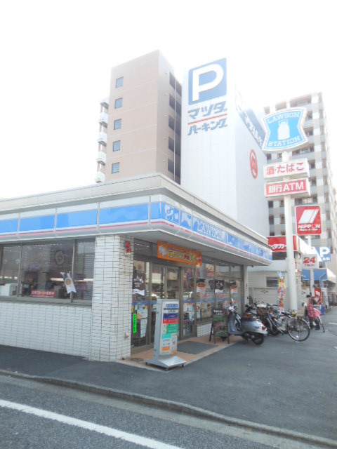 ガーラ・アヴェニュー練馬2階 【コンビニエンスストア】コンビニ　ローソンまで410ｍ