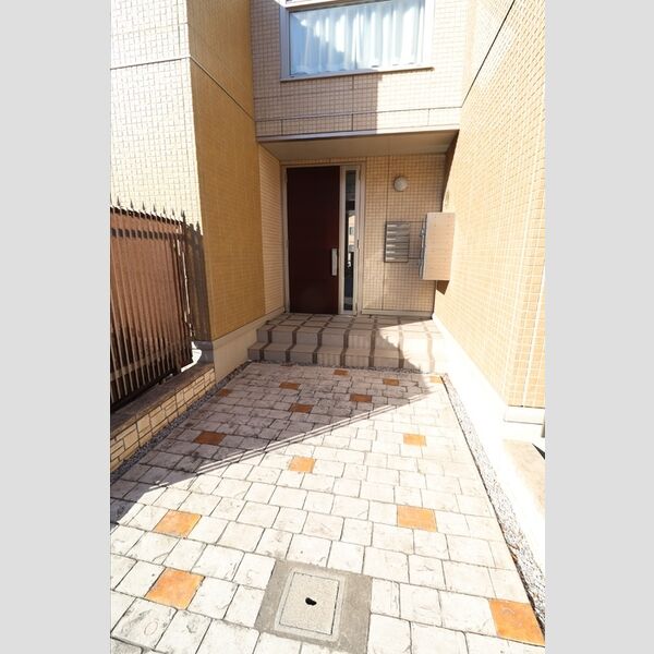 快適空間　和 エントランス