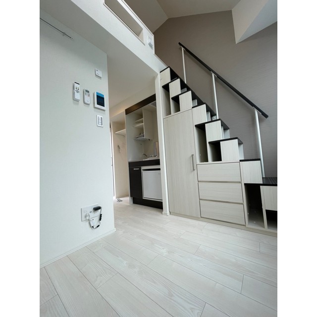 サンキャノーラ野方201号室 内観