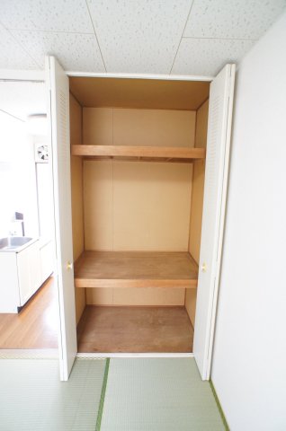 サンシティー篠原 収納