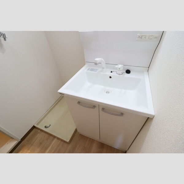 ロイヤルハウス　A 洗髪洗面化粧台