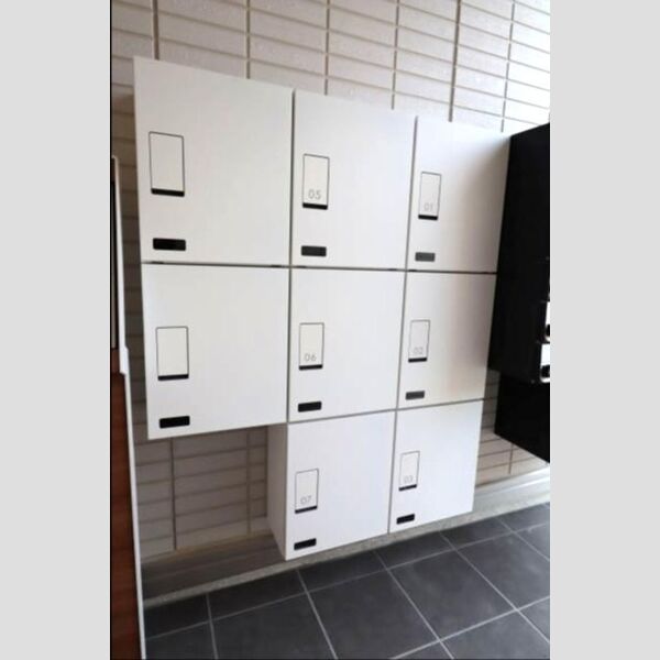 グラナーデ東葛西301号室 宅配ボックス