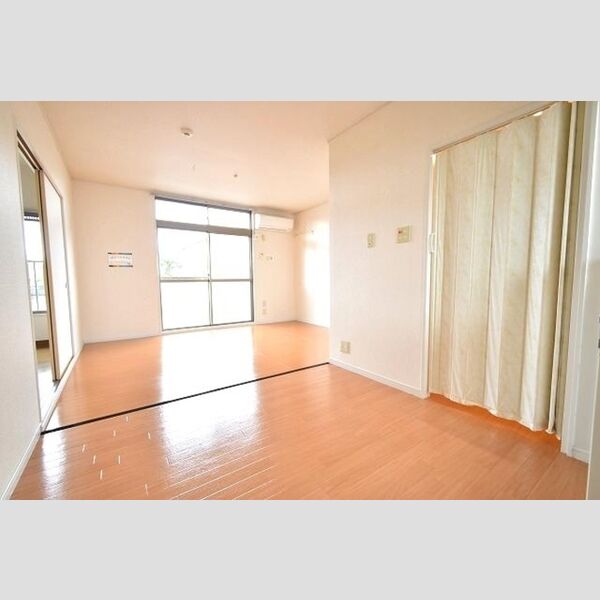 コーポラス谷神A 12帖LDK