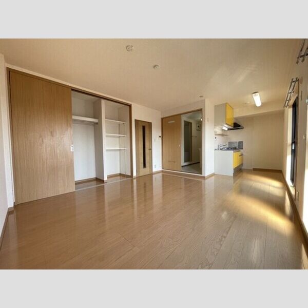 パティエール上本郷 リビング　12帖