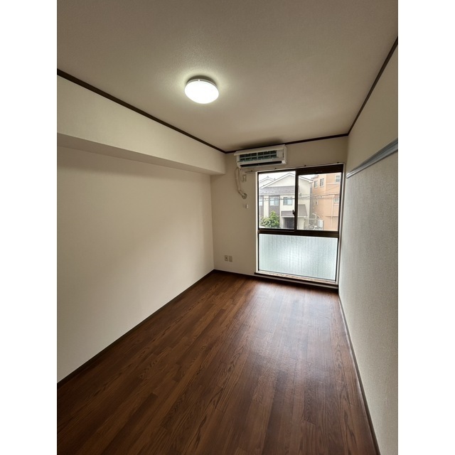 ピリカチャーシー リビング