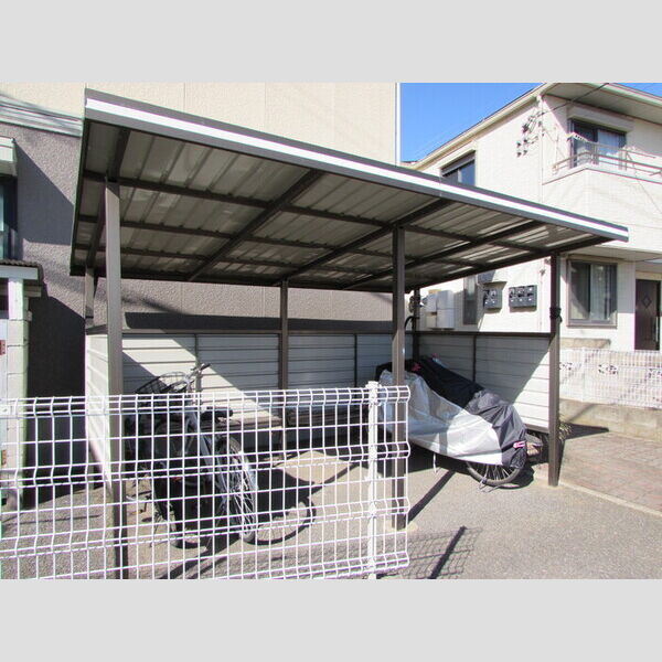 メゾン石神 駐輪場