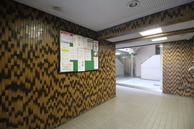 MAC千束コート3階 エントランス