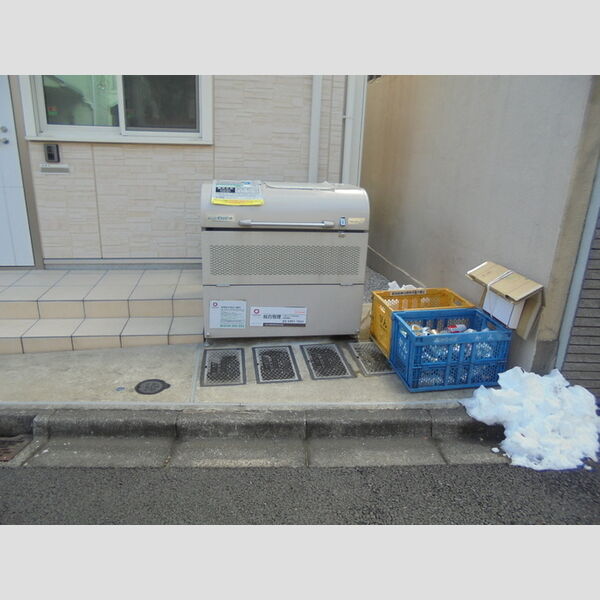 ラ ベレッツァ世田谷 ゴミストッカー