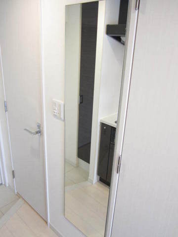 グランド・ガーラ桜木町駅前7階 女性に嬉しい姿見鏡付き☆