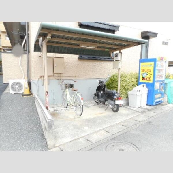 プランドール市川303号室 駐輪場