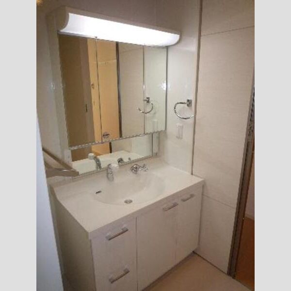 EDDI’S　PLACE 大型洗面化粧台