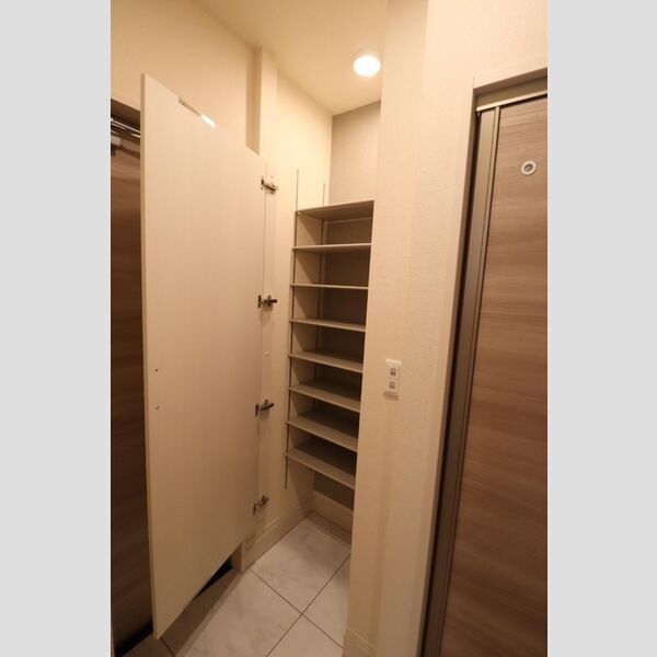 メゾンヴィクトワール梶ヶ谷103号室 同建物別部屋の参考画像