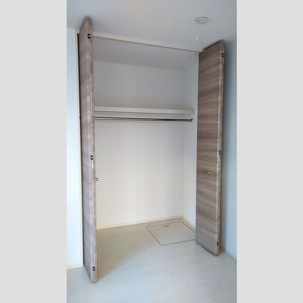 ボナールプレジオ海神 クローゼット