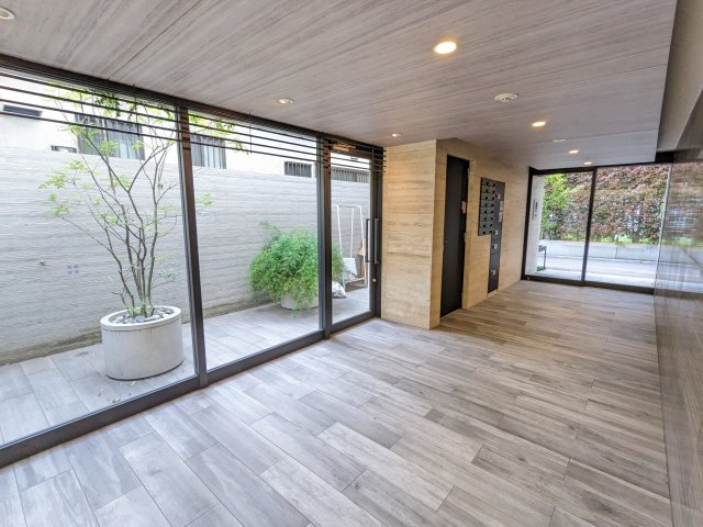 リーガランド目黒302号室 ロビー