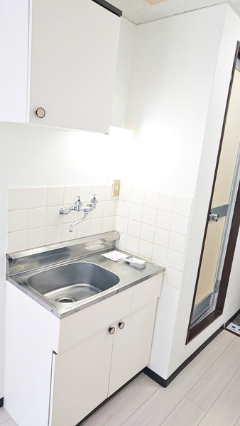 ラビアンローズ202号室 キッチン