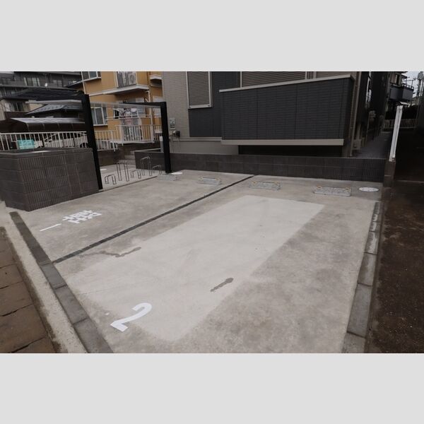 サンシティF 駐車場