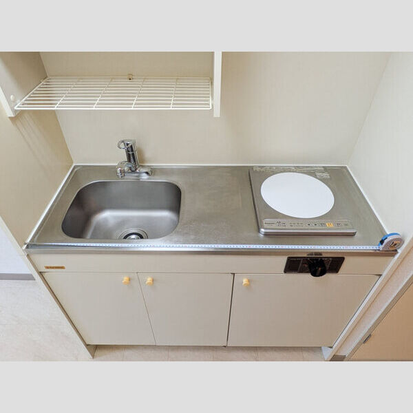 ジュネス西生田305号室 キッチンシンク・IHコンロ