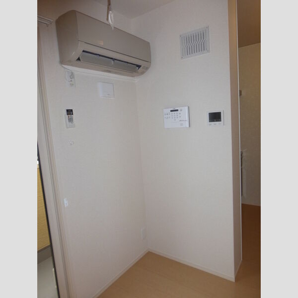 コリーヌオッツ エアコン