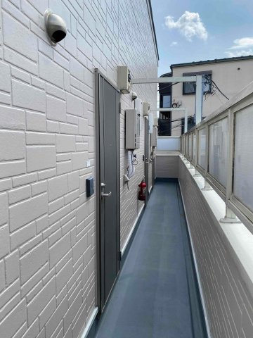 ライフピアラルゴ203号室 2階廊下