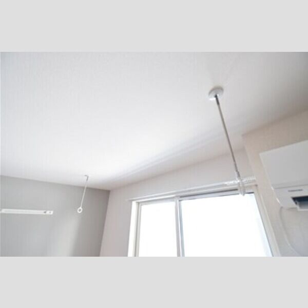 ルミエール本厚木205号室 室内物干し