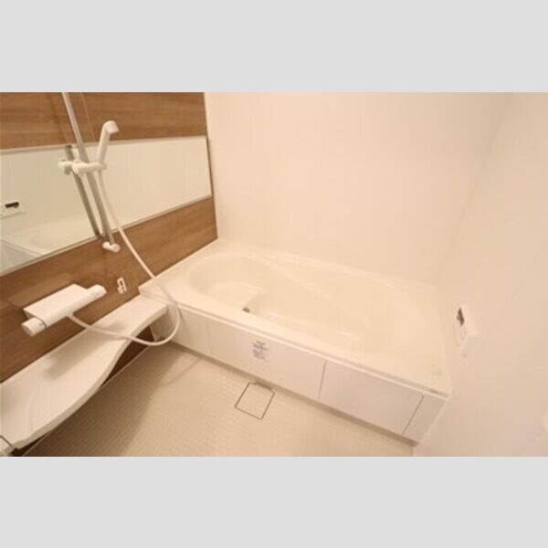 ウエスト レジデンス206号室 浴室