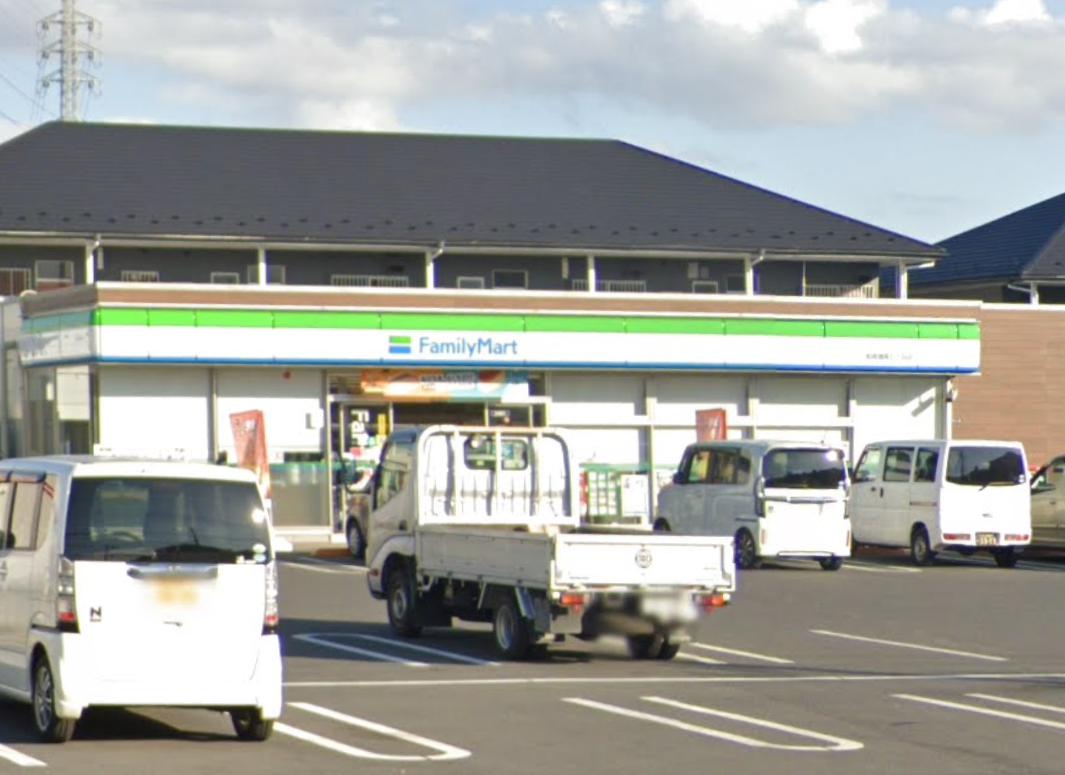 柏市南逆井戸建 【コンビニエンスストア】ファミリーマート 柏南増尾七丁目店まで1135ｍ