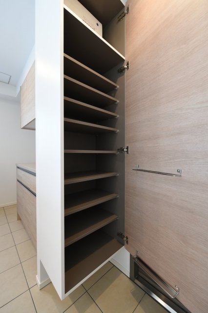 カノン押上2階 靴入