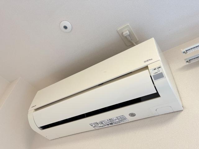 葉山レジデンスⅢ102号室 エアコン