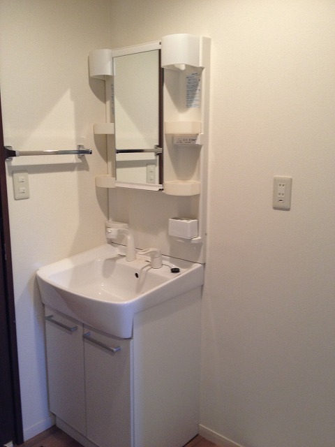 シャンブル ドゥ エスポワール1階 同建物別部屋の参考画像