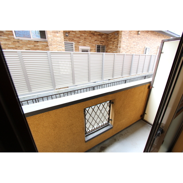 ピュア湘南102号室 バルコニー