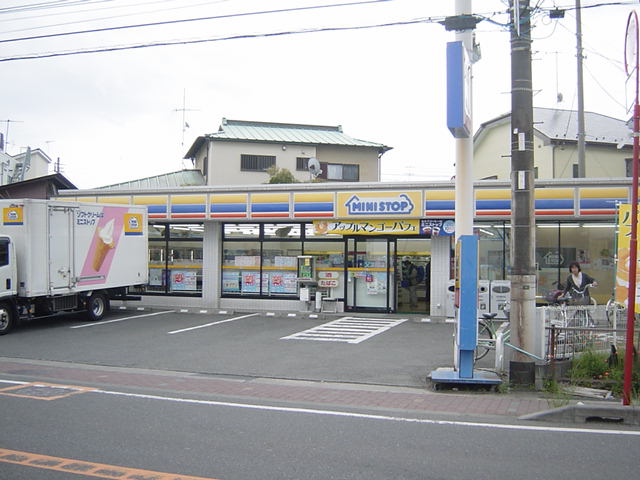 ソレジオ湘南 コンビニまで400ｍ