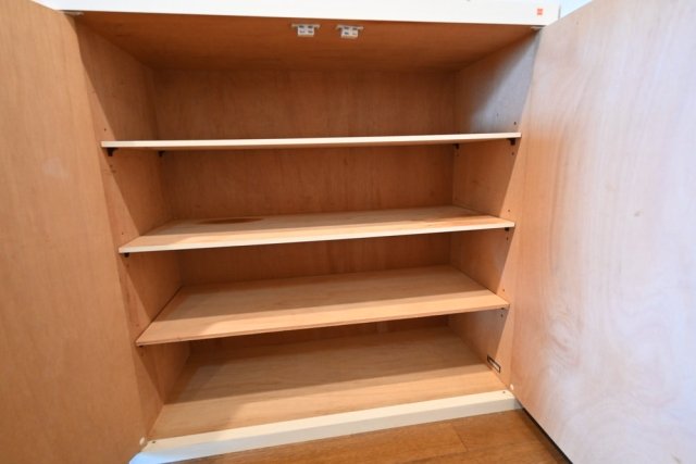 マックポナム代々木公園2階 靴入