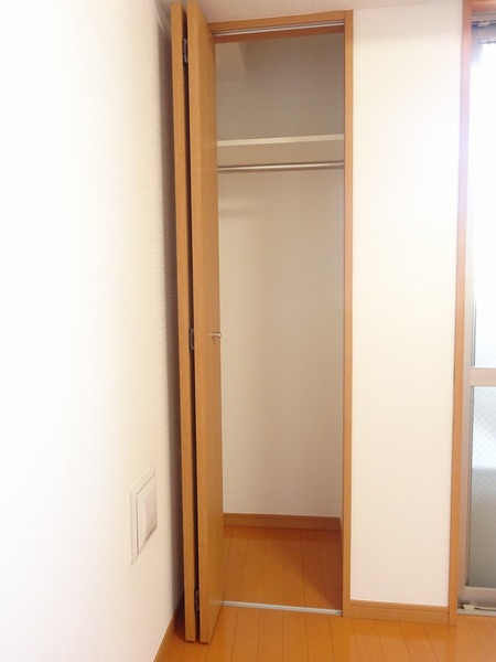 スカイコートヌーベル入谷1003号室 収納