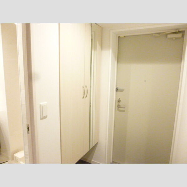 クレアガーデン303号室 玄関