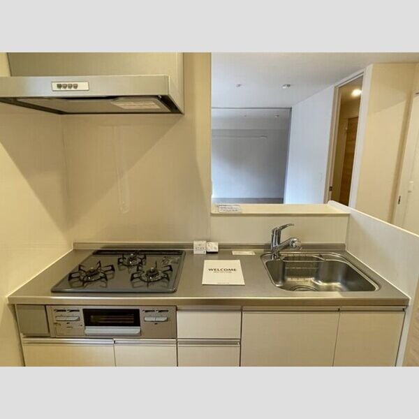 ライフマンションA・B　B102号室 キッチン　3口コンロ