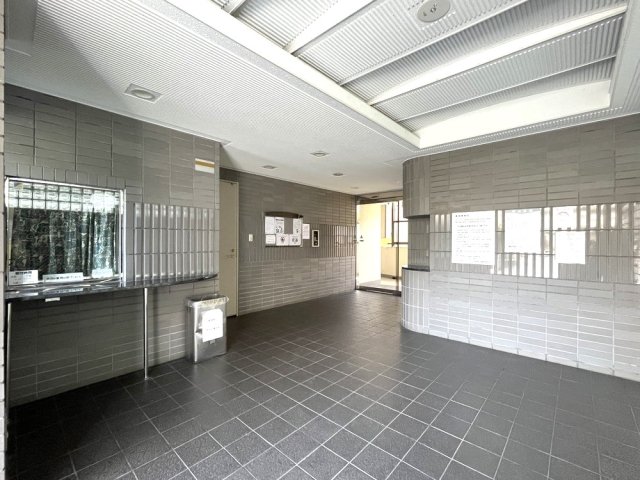 日神パレステージ武蔵関公園3階 エントランス