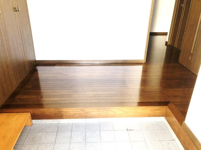 みずほ台ガレージ付き戸建 広々とした玄関！