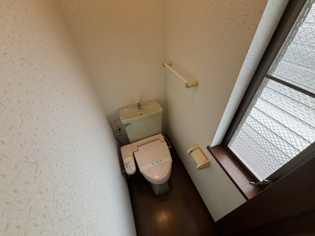 番田清水貸家 トイレ