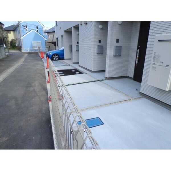 ヴィラ　ルミエール エントランス