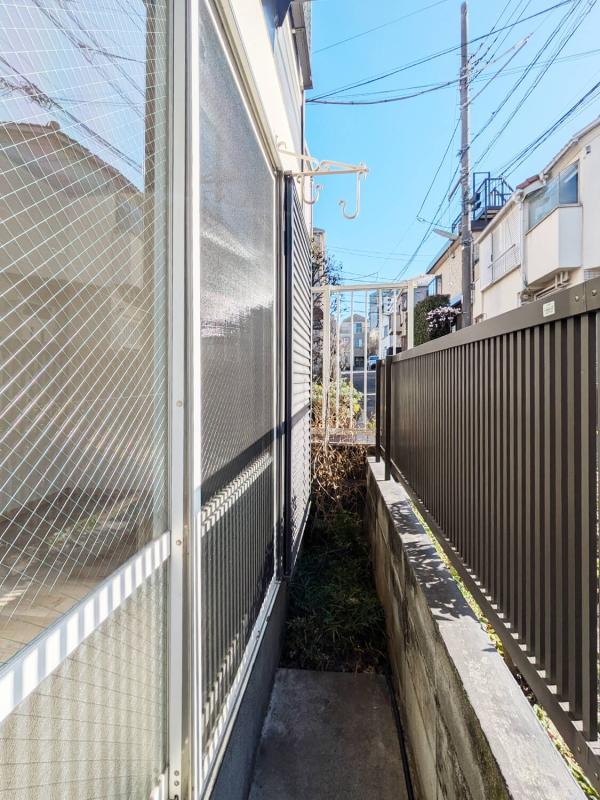 クレッシェンドK1階 洗面所