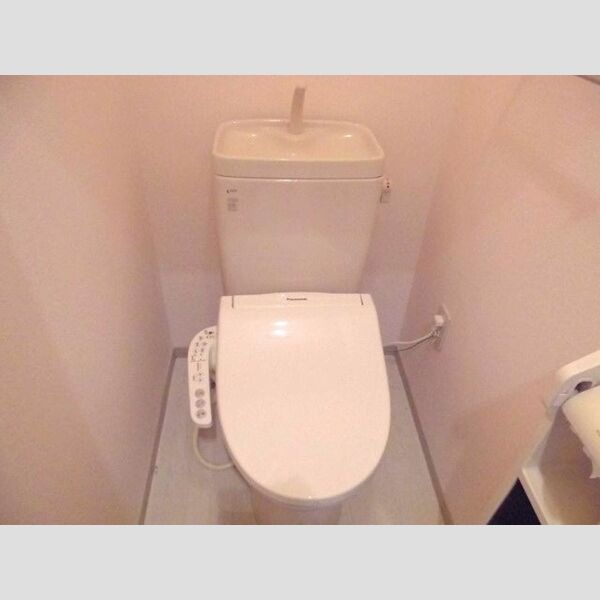 グリーンハイツ102号室 温水洗浄暖房便座