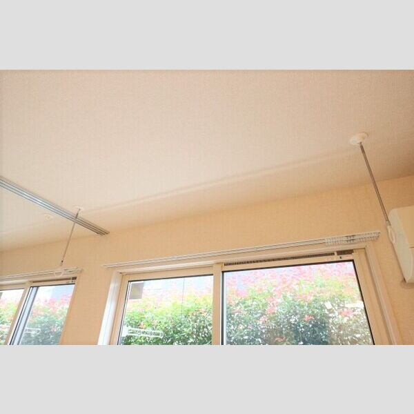 プランドール102号室 室内物干し