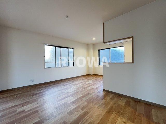 NKT足立東和ビル リビング