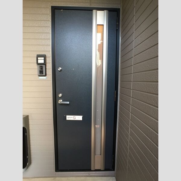 グランシャリオ・エノ101号室 玄関